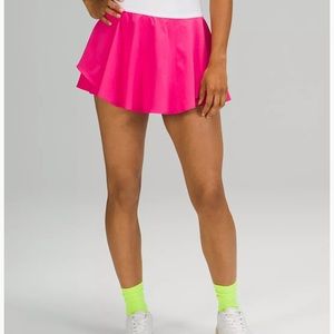 NWT Lululemon court Rival High Rise skirt size 4